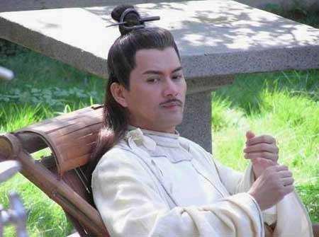 此人跟父亲一起造反,父亲当上了皇帝,而他却被