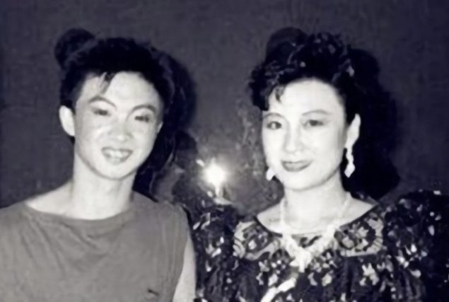 被金星骗了多年,变性前有一位妻子10年婚姻今