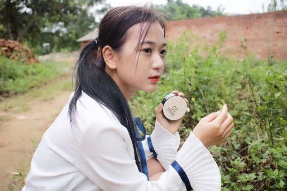 网红张曼如 年龄仅19岁,不可否认她确实火了