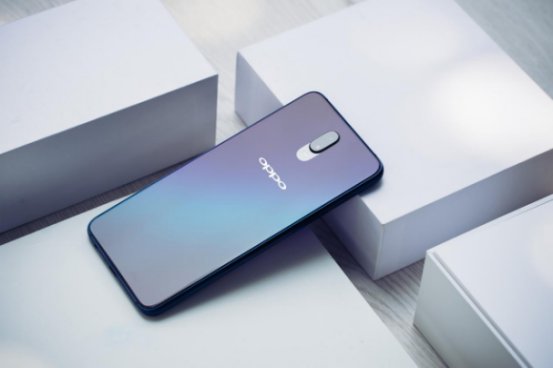 oppo r17流光蓝真漂亮,光感屏幕指纹解锁速度超快