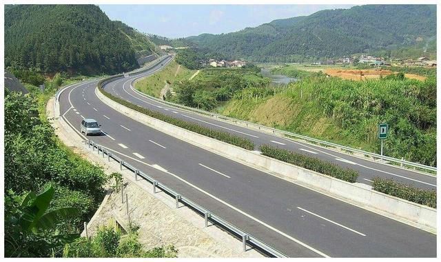 俄罗斯国土面积这么大为何面临衰弱?有一点要