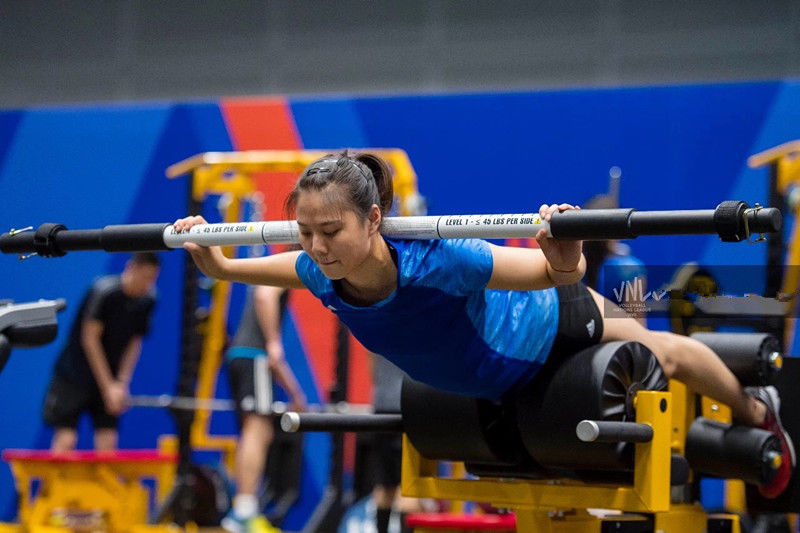 中国女排江门训练图,朱婷携一众女排姑娘们出镜,姑娘们心情不错