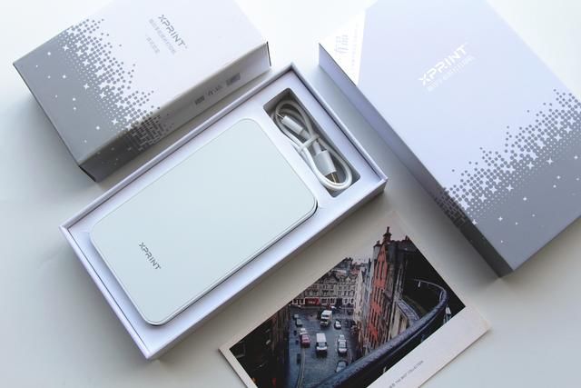 米生态链极具性价比产品,装在口袋里的手机照