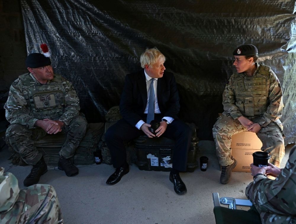 当地时间2019年9月19日，英国索尔兹伯里，英国首相鲍里斯-约翰逊慰问军事人员。