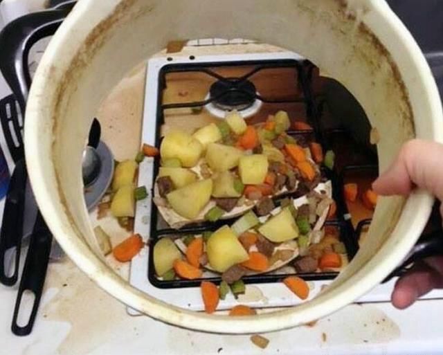 搞笑内涵图:姑娘,不要害羞,这么热的天出来几分钟咱俩就熟了