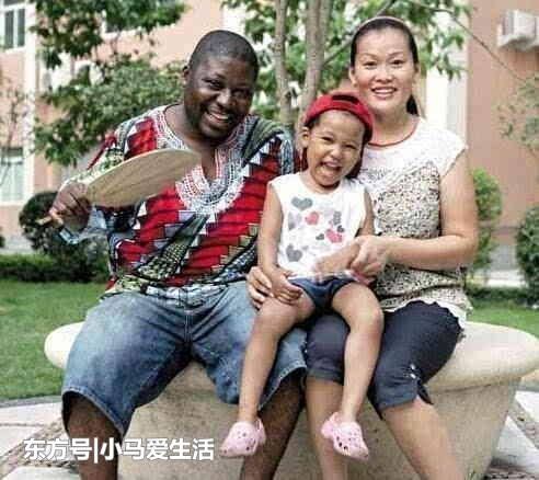 实拍黄、白种人混血儿VS黄、黑种人混血儿,没