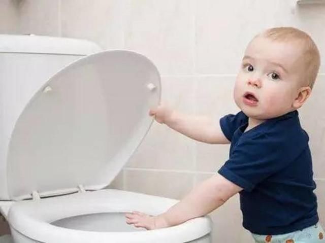 简单4个步骤教宝宝学会上厕所的技巧,宝宝妈妈