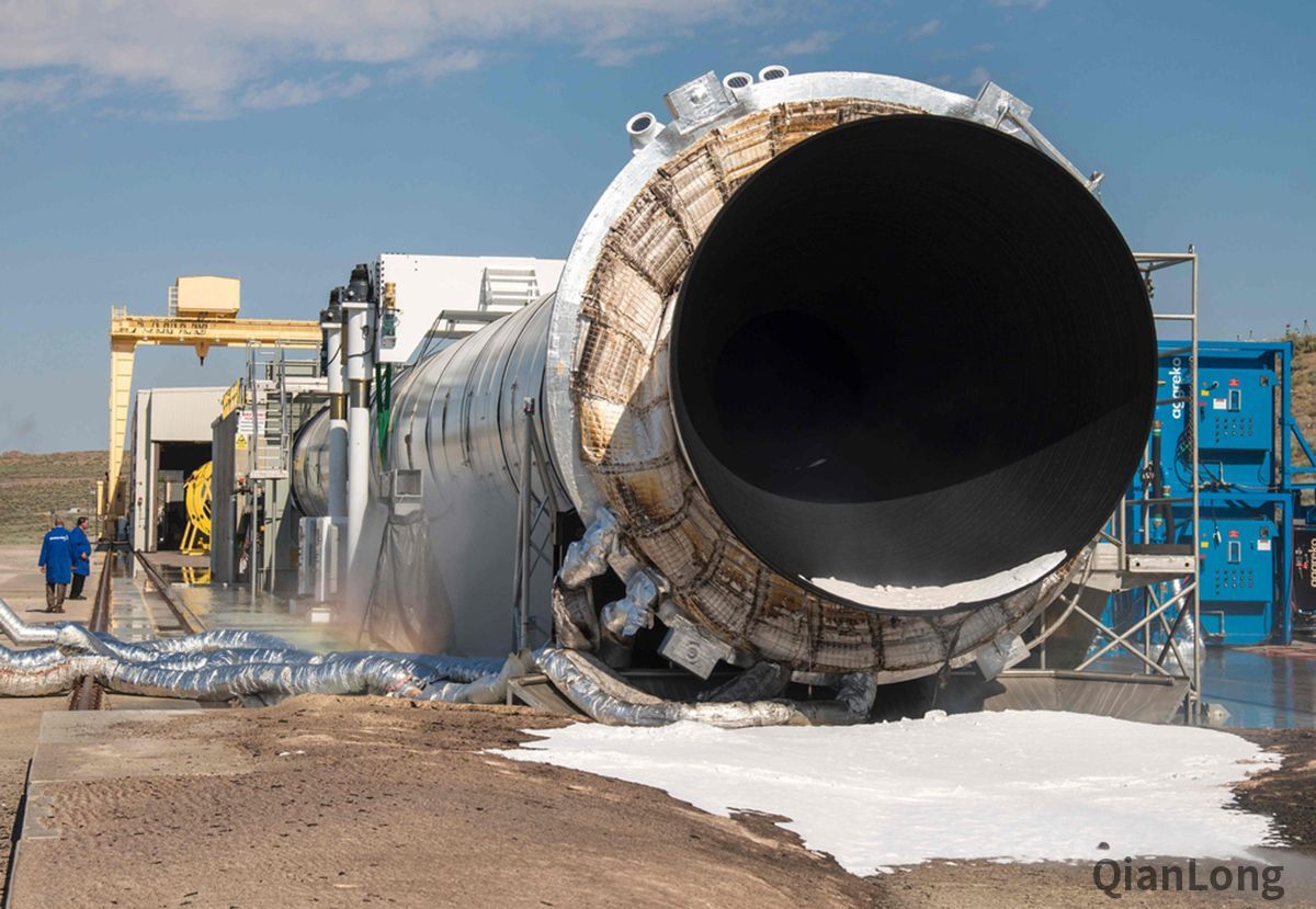 全球最大火箭sls助推器成功完成地面点火测试