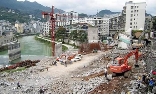 买了五证不全的回迁房还没有转让资格,我该怎