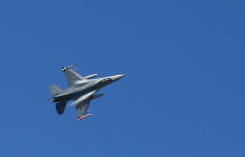 以色列战斗机在叙利亚遭击落 伊朗否认参与