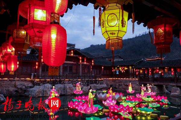 【新春走基层】 流光溢彩过大年!句容宝华山 6