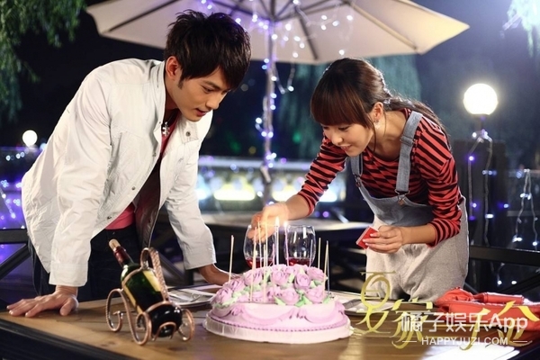 还记得《夏家三千金》里的严立恒吗?他现在变这样啦!