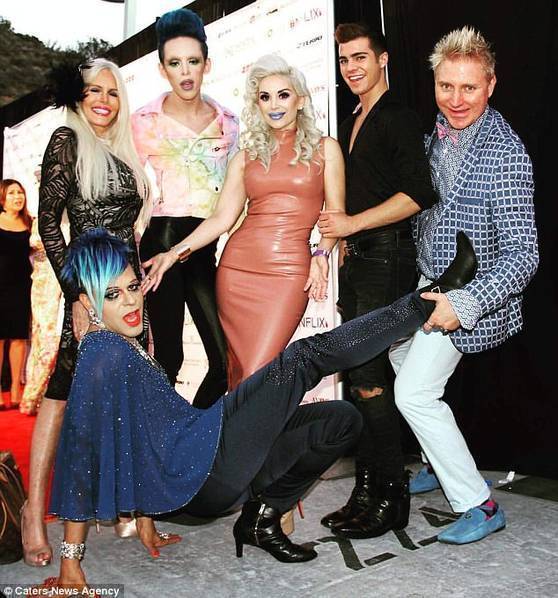 世界上最"假"的人:整容费加起来超2000万