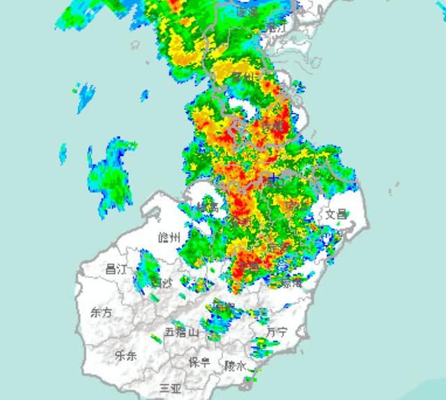 海口市文斌副市长在市三防指挥部部署防御雷雨