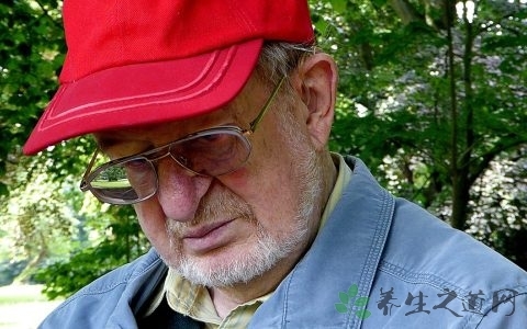 老年人脑血管堵塞怎么办
