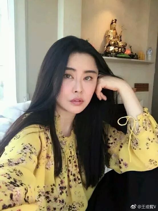 身价10亿还被张柏芝嫉妒,昔日港剧一姐却变成