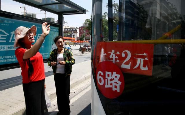 2018中高考结束,临泉县爱心送考志愿服务展