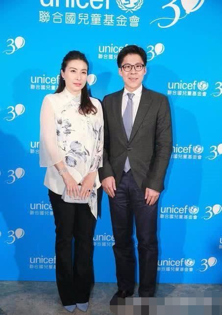 李湘夫妇和郭晶晶夫妇,土豪和富豪的区别,李湘