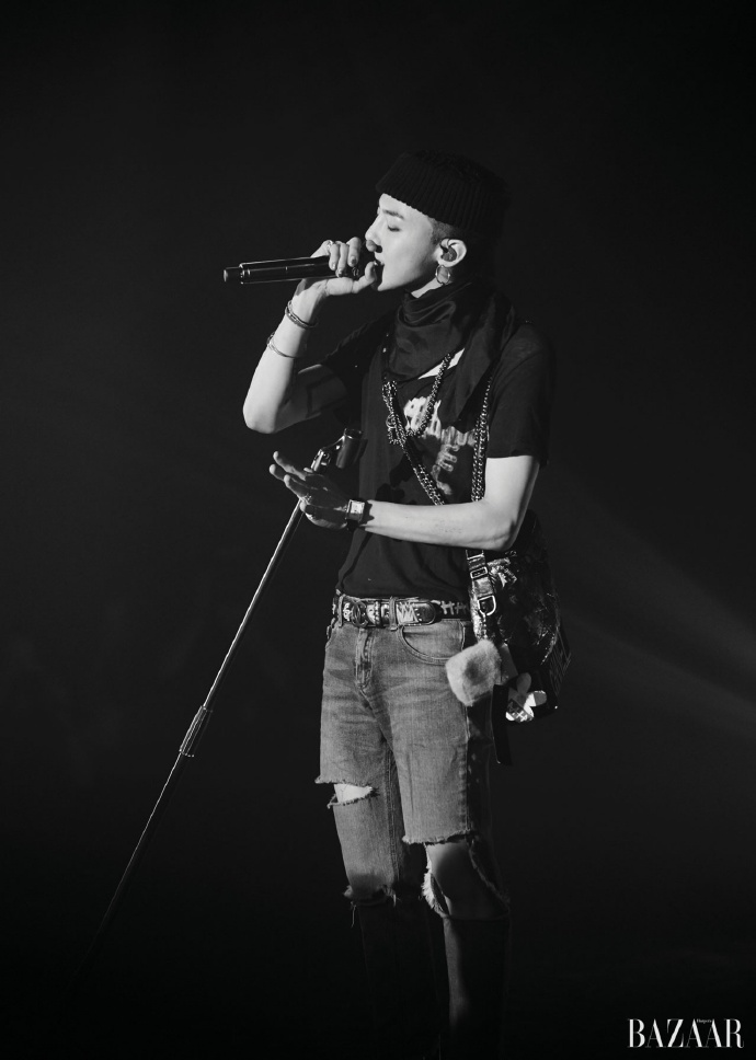 [bigbang][分享]170816 gd《时尚芭莎》画报再公开 黑白彰显个性魅力