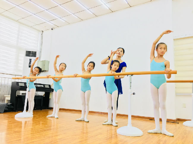 济南2018舞蹈艺考培训班 免费预约名师测评 一