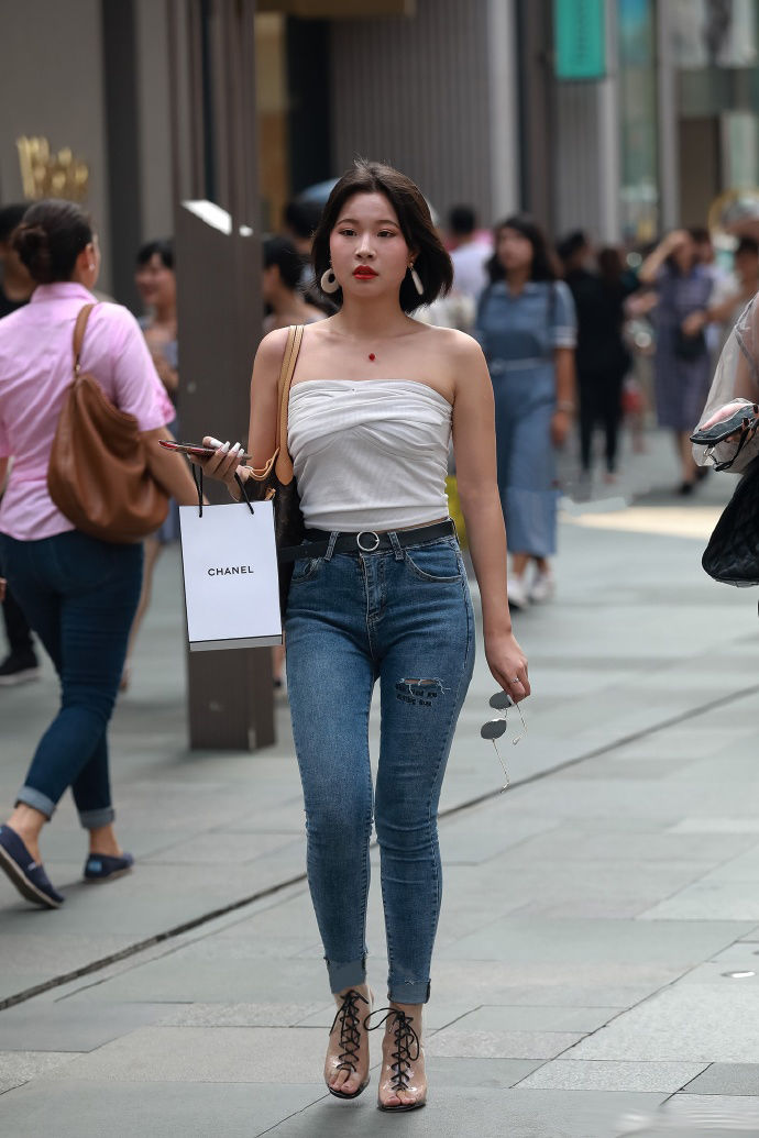 街拍杭州:秋天怎么穿搭有范,那就参考这六位美女!