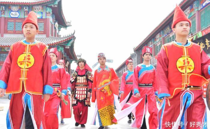 古代科举考试 秀才、举人、进士,地位相当于现