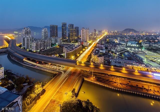 网友评出中国最富20大城市排行,前十名被广东