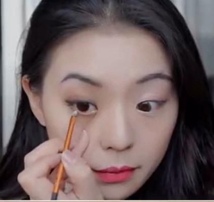 高挺的鼻梁怎么画,化妆小秘籍,塌鼻子秒变高鼻梁