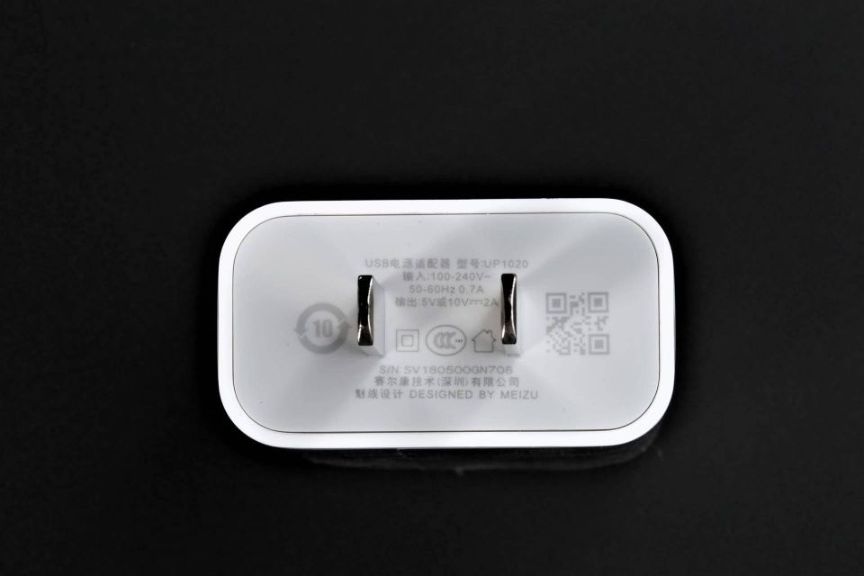 1799元魅蓝E3全面评测:拍照和性能在这价位真