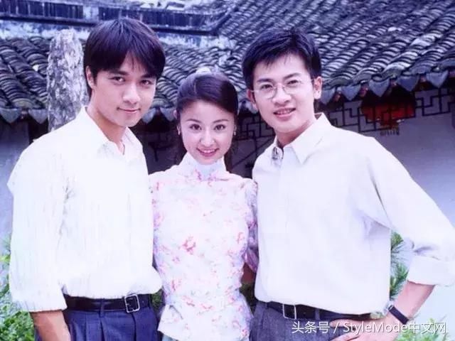 《还珠格格》又双叒叕重播,看来苏有朋是逃不