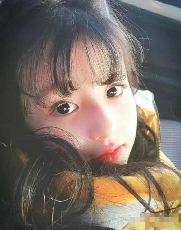 撞脸angelababy金智媛,8岁小仙女颜值完爆杨幂刘亦菲!