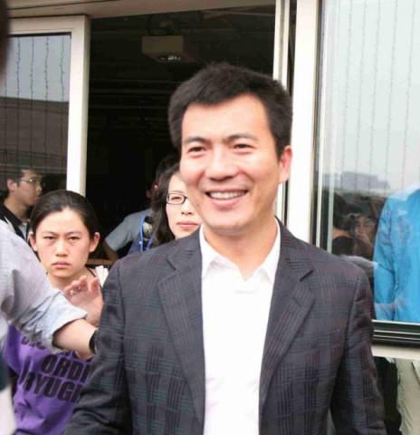 黄健翔为啥离开了央视?