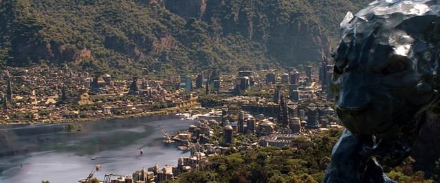 复联3预告解析:钢铁侠盔甲损毁,灭霸横扫众英