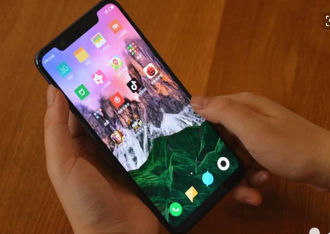 小米8销量为什么不高?网友:终于知道雷军为什