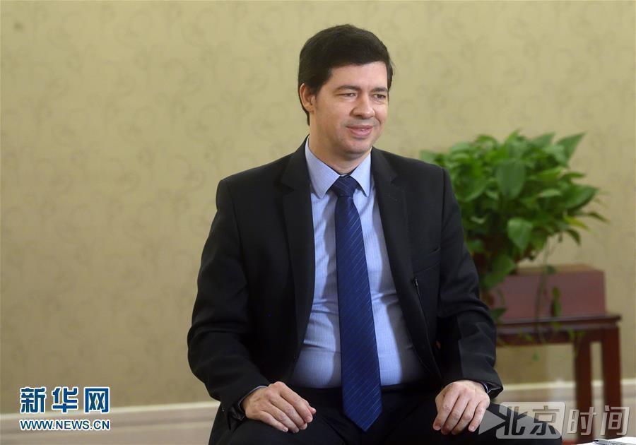 不忘初心用英文怎么说?十九大报告外文翻译