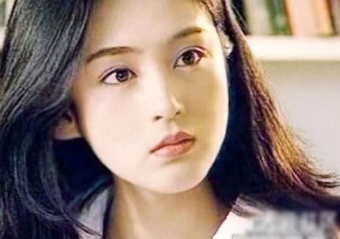 曾骂倪萍又老又丑的陈红,如今50岁面部变形不