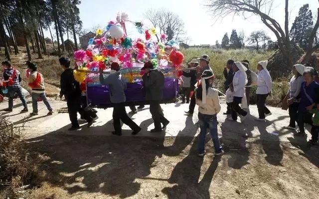 直击:死者出殡全流程,现在已经很难看到了!