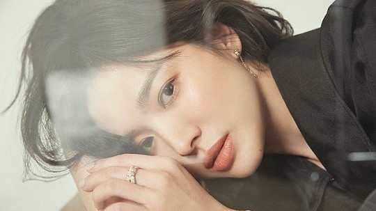 狂删与宋仲基合照引婚变传闻 宋慧乔最新大片满满浪漫女神范 狂删与宋仲基合照引婚变传闻 宋慧乔最新大片满满浪漫女神范