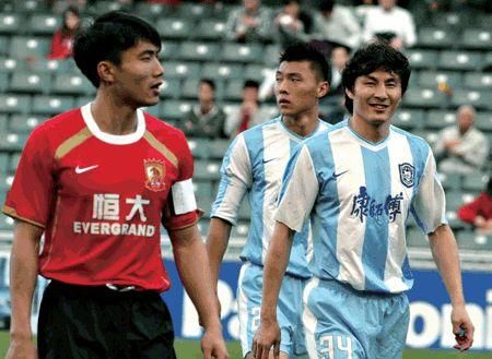 足坛大佬李玮锋、郑智相伴共战12年,为何成不