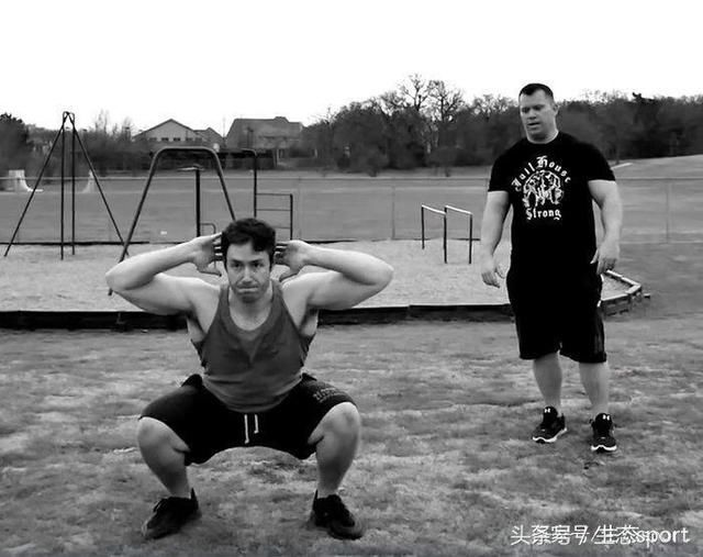 每天100个深蹲坚持练一个月,效果如何?这几位