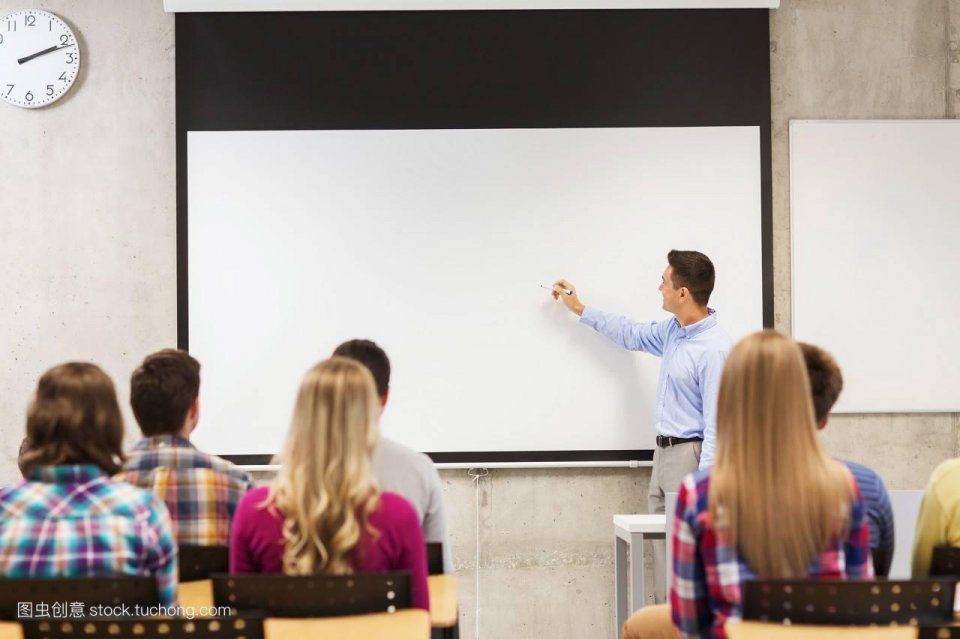 即使是985、211大学,这2个专业就业率依旧很