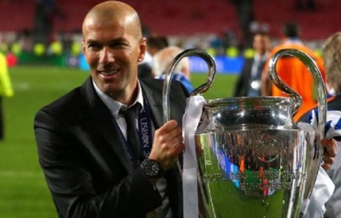 从冠军球员再到冠军教练齐达内玄学大师养成记