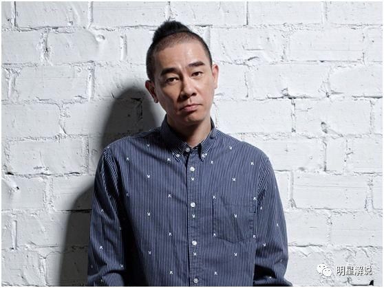 杨威、周杰伦都在秀女儿,没文化的他已经在教