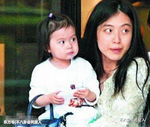 豪门子女颜值pk:李嘉欣儿子高帅,甘比女儿软萌