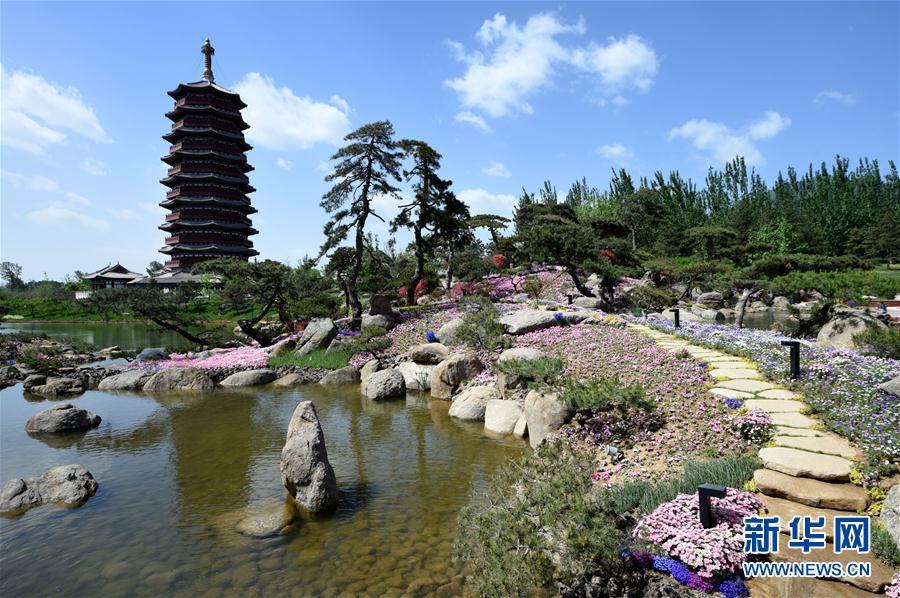 5月5日拍摄的雁栖湖风光。世界的目光再次聚焦中国首都北京。在成功举办2008年夏季奥运会、2014年APEC领导人会议之后,2017年5月14日,拥有3000多年建城史的古都北京又将迎来一个历史与未来交融的盛会——“一带一路”国际合作高峰论坛。