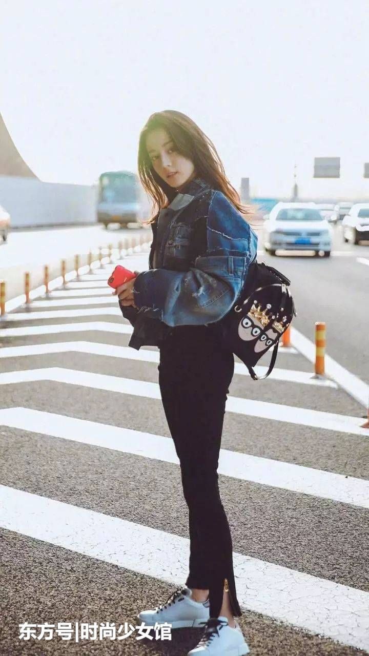 迪丽热巴新剧女伴男装英俊潇洒,穿搭更是貌美