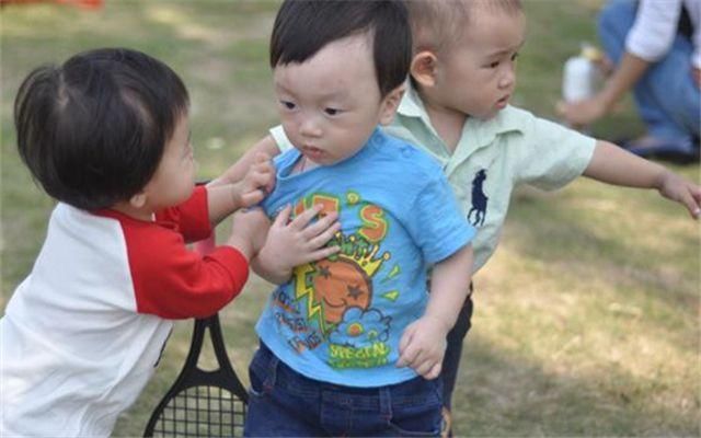 这4件事决不能纵容孩子, 出现2个家长绝不能手