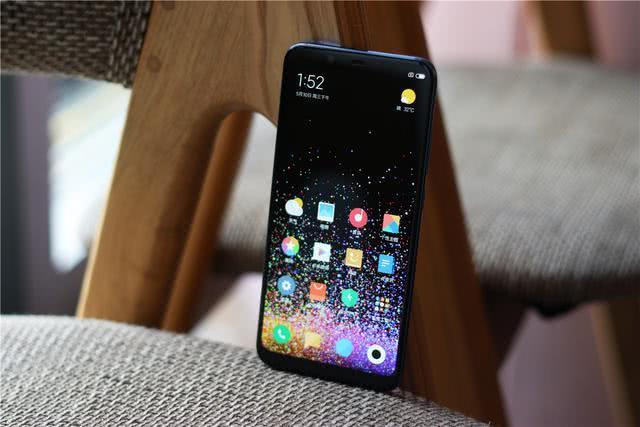 价格2699元的小米8究竟怎么样?看完首批用户