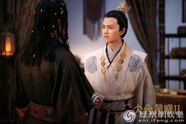 期间得知默延啜(于小伟饰)病逝,其养子叶护(赵东泽饰)趁机反叛,李俶