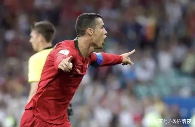 c罗用帽子戏法打脸梅西,真正的球王是可以一人